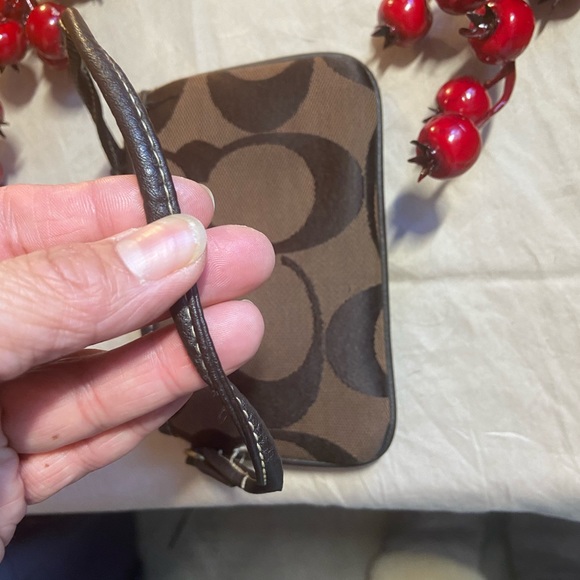 Two tone brown Coach wristlet - Picture 4 of 4